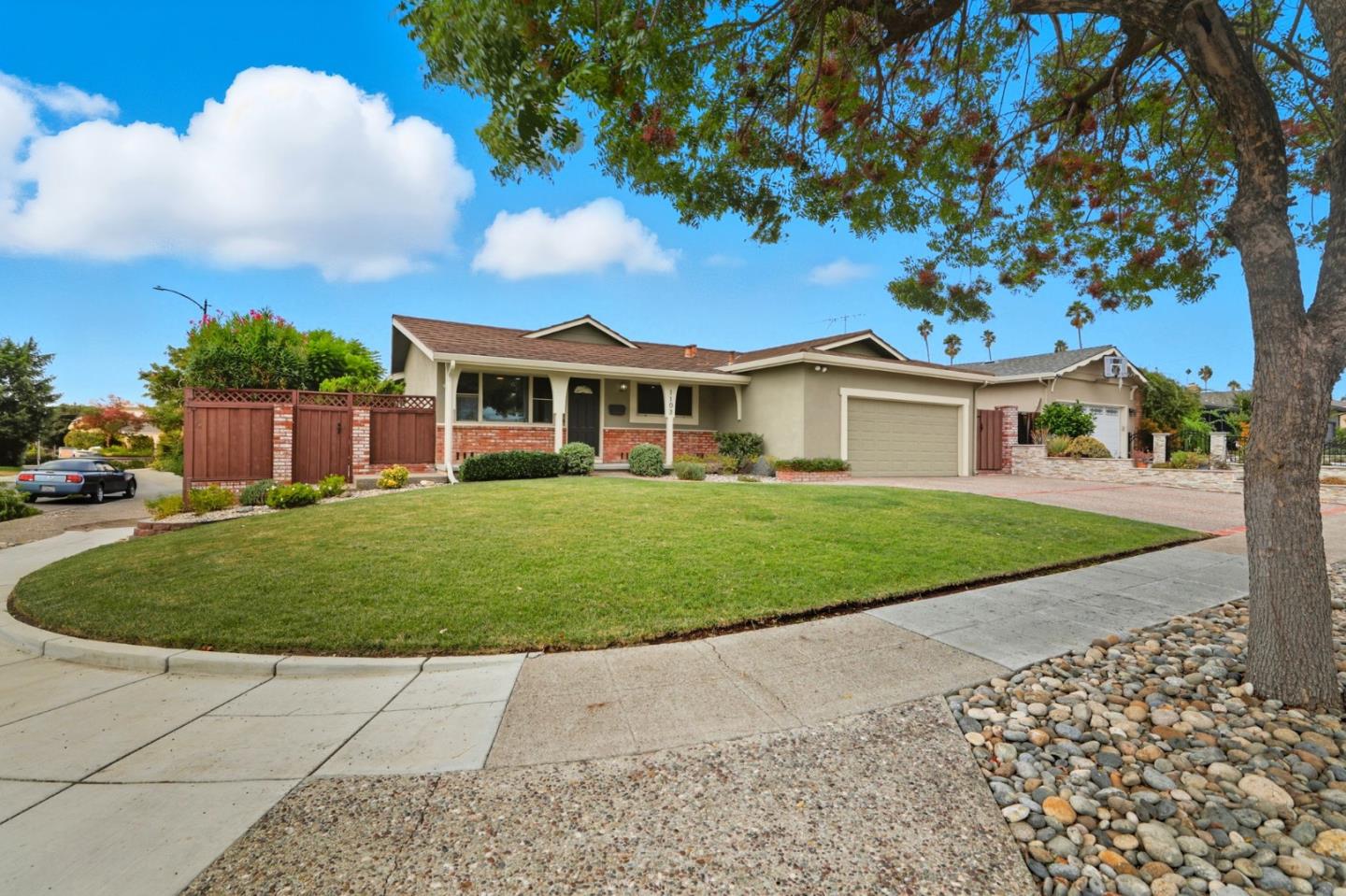 Detail Gallery Image 5 of 42 For 1103 Somerset Dr, San Jose,  CA 95132 - 4 Beds | 2 Baths