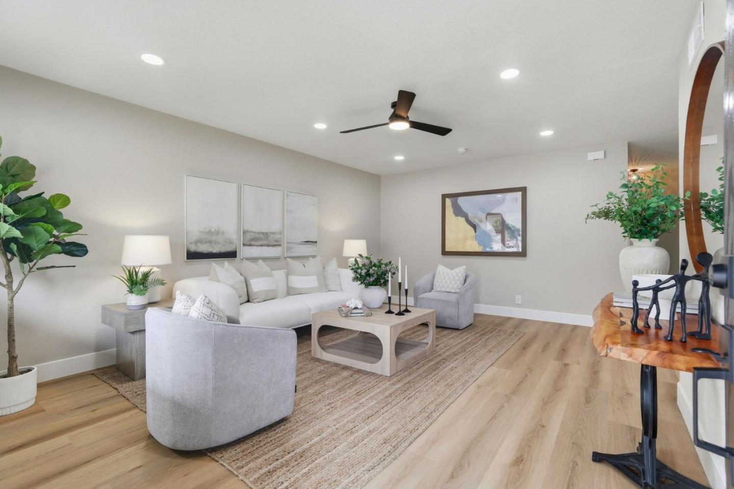 Detail Gallery Image 7 of 42 For 1103 Somerset Dr, San Jose,  CA 95132 - 4 Beds | 2 Baths