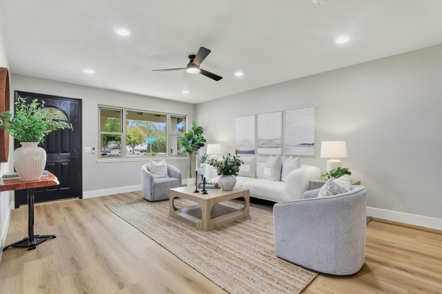 Detail Gallery Image 9 of 42 For 1103 Somerset Dr, San Jose,  CA 95132 - 4 Beds | 2 Baths