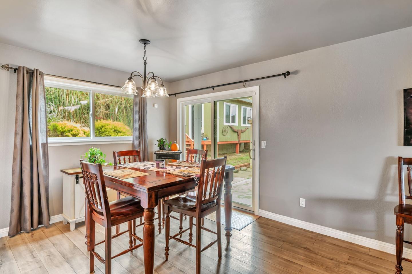 Detail Gallery Image 14 of 32 For 7561 Chester Dr, Salinas,  CA 93907 - 3 Beds | 2 Baths