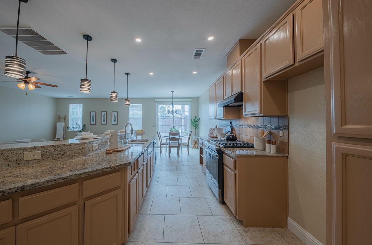 Detail Gallery Image 16 of 41 For 1592 Lacreta Ave, Madera,  CA 93638 - 4 Beds | 2 Baths