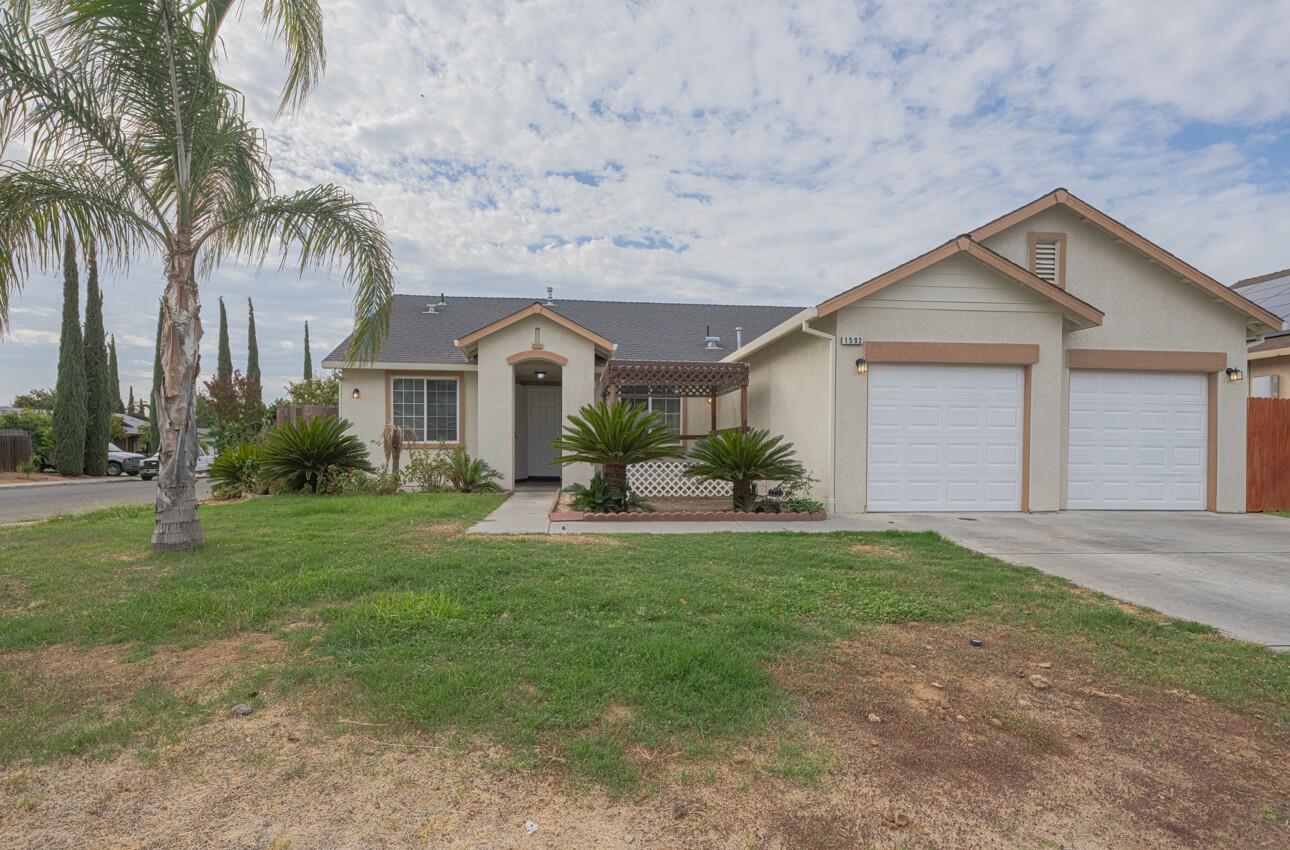 Detail Gallery Image 2 of 41 For 1592 Lacreta Ave, Madera,  CA 93638 - 4 Beds | 2 Baths