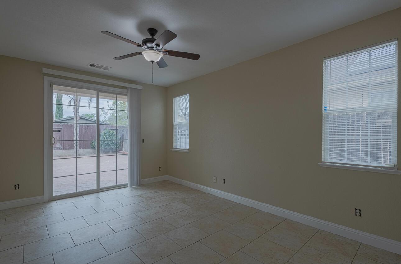 Detail Gallery Image 20 of 41 For 1592 Lacreta Ave, Madera,  CA 93638 - 4 Beds | 2 Baths