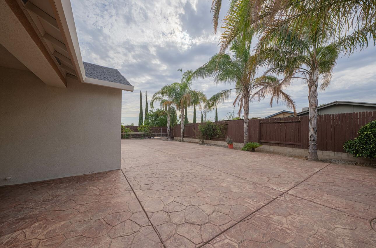 Detail Gallery Image 22 of 41 For 1592 Lacreta Ave, Madera,  CA 93638 - 4 Beds | 2 Baths