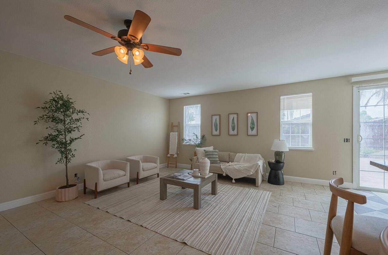 Detail Gallery Image 7 of 41 For 1592 Lacreta Ave, Madera,  CA 93638 - 4 Beds | 2 Baths