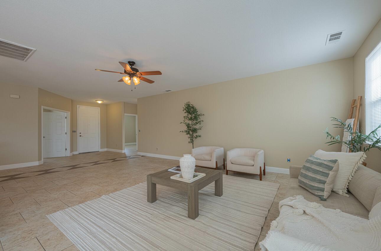 Detail Gallery Image 8 of 41 For 1592 Lacreta Ave, Madera,  CA 93638 - 4 Beds | 2 Baths