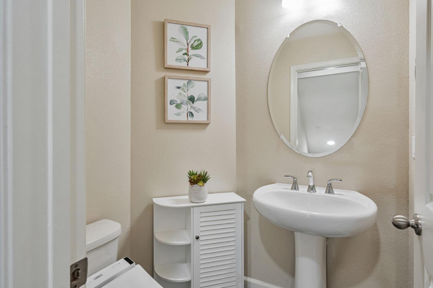 Detail Gallery Image 10 of 19 For 105 Gaia Ter, Sunnyvale,  CA 94089 - 3 Beds | 2/1 Baths