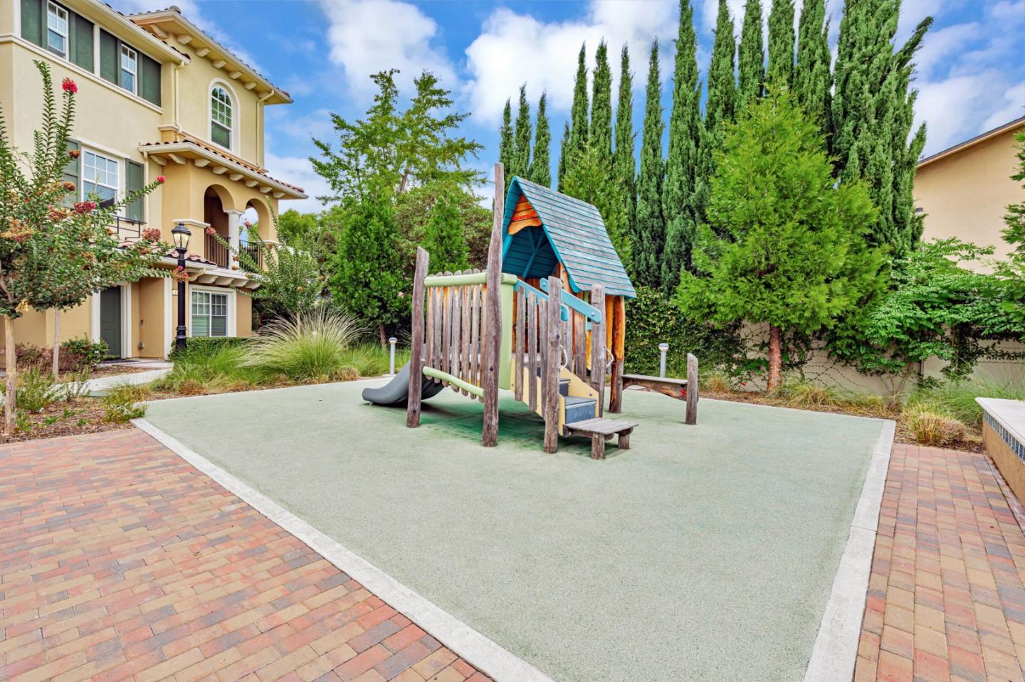 Detail Gallery Image 18 of 19 For 105 Gaia Ter, Sunnyvale,  CA 94089 - 3 Beds | 2/1 Baths