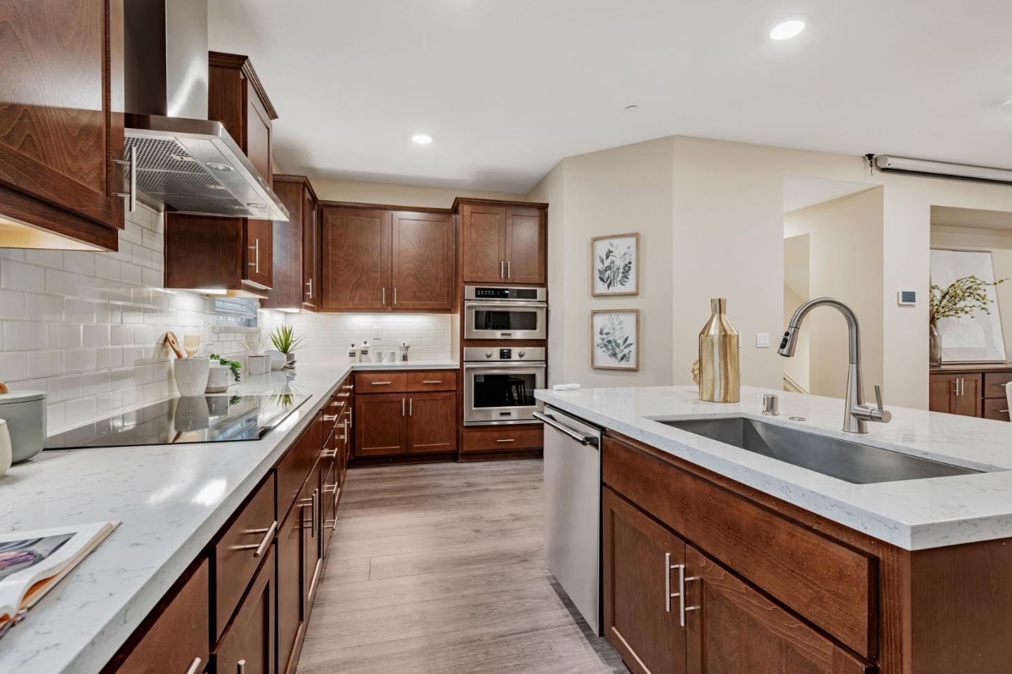 Detail Gallery Image 4 of 19 For 105 Gaia Ter, Sunnyvale,  CA 94089 - 3 Beds | 2/1 Baths