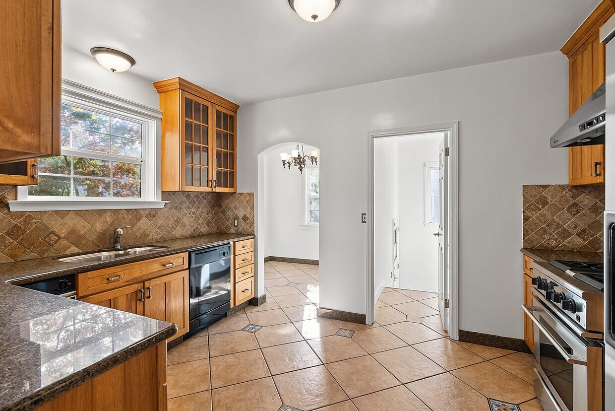 Detail Gallery Image 18 of 53 For 58 E 39th Ave, San Mateo,  CA 94403 - – Beds | – Baths