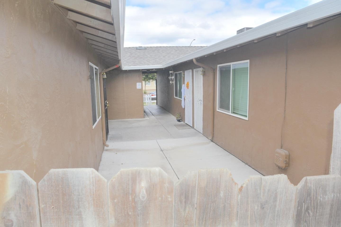 Detail Gallery Image 6 of 16 For 722 E Swain Rd, Stockton,  CA 95207 - – Beds | – Baths