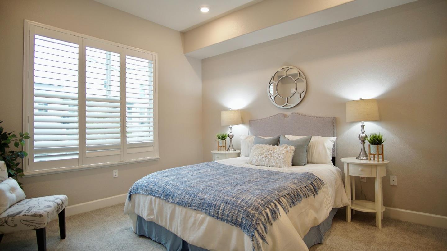 Detail Gallery Image 13 of 27 For 338 Llano De Los Robles Ave #3,  San Jose,  CA 95136 - 2 Beds | 2 Baths