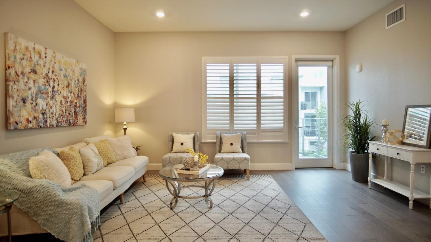 Detail Gallery Image 5 of 27 For 338 Llano De Los Robles Ave #3,  San Jose,  CA 95136 - 2 Beds | 2 Baths