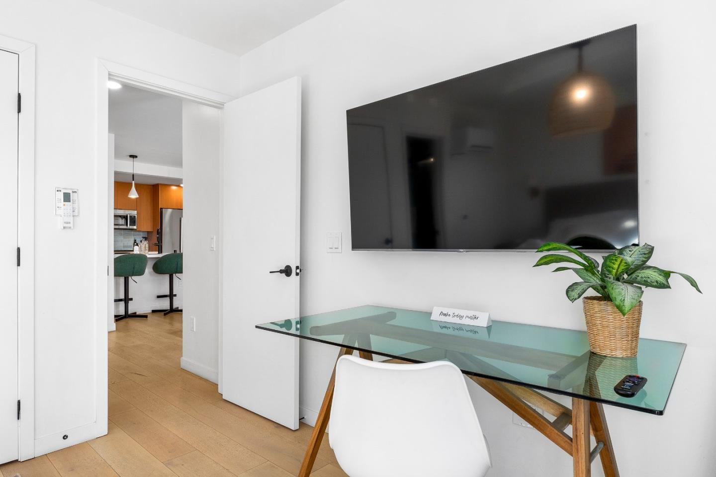 Detail Gallery Image 15 of 46 For 208 Capitola Ave, Capitola,  CA 95010 - – Beds | – Baths