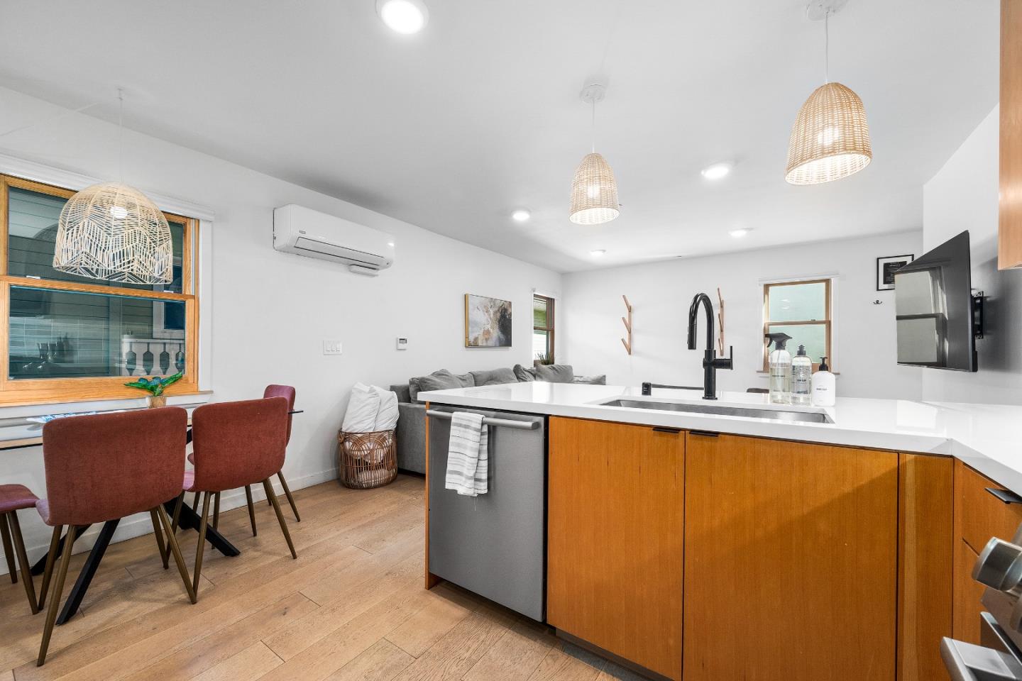 Detail Gallery Image 30 of 46 For 208 Capitola Ave, Capitola,  CA 95010 - – Beds | – Baths