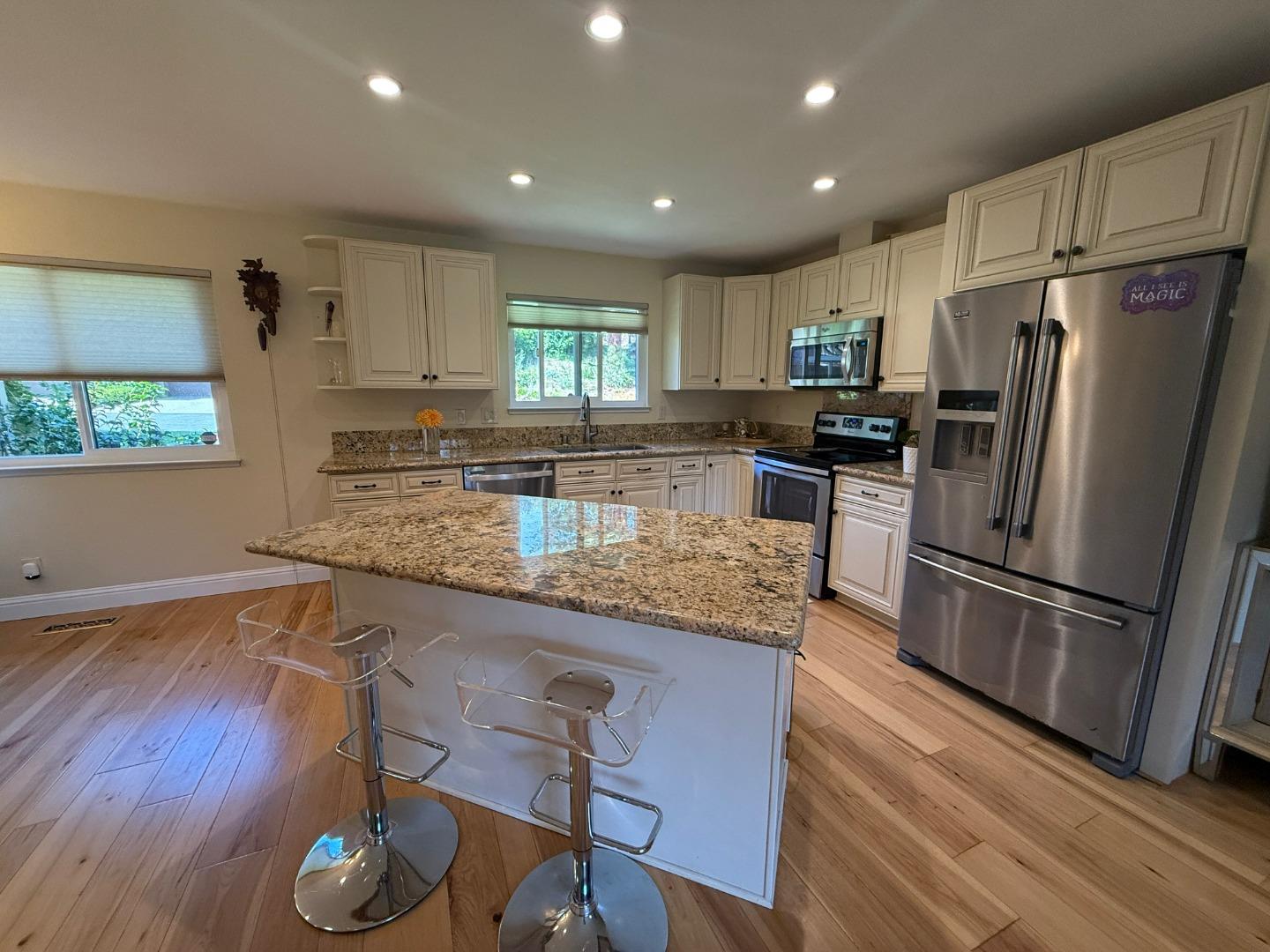 Detail Gallery Image 10 of 48 For Slns-Mty Hwy,  Salinas,  CA 93908 - 2 Beds | 2 Baths