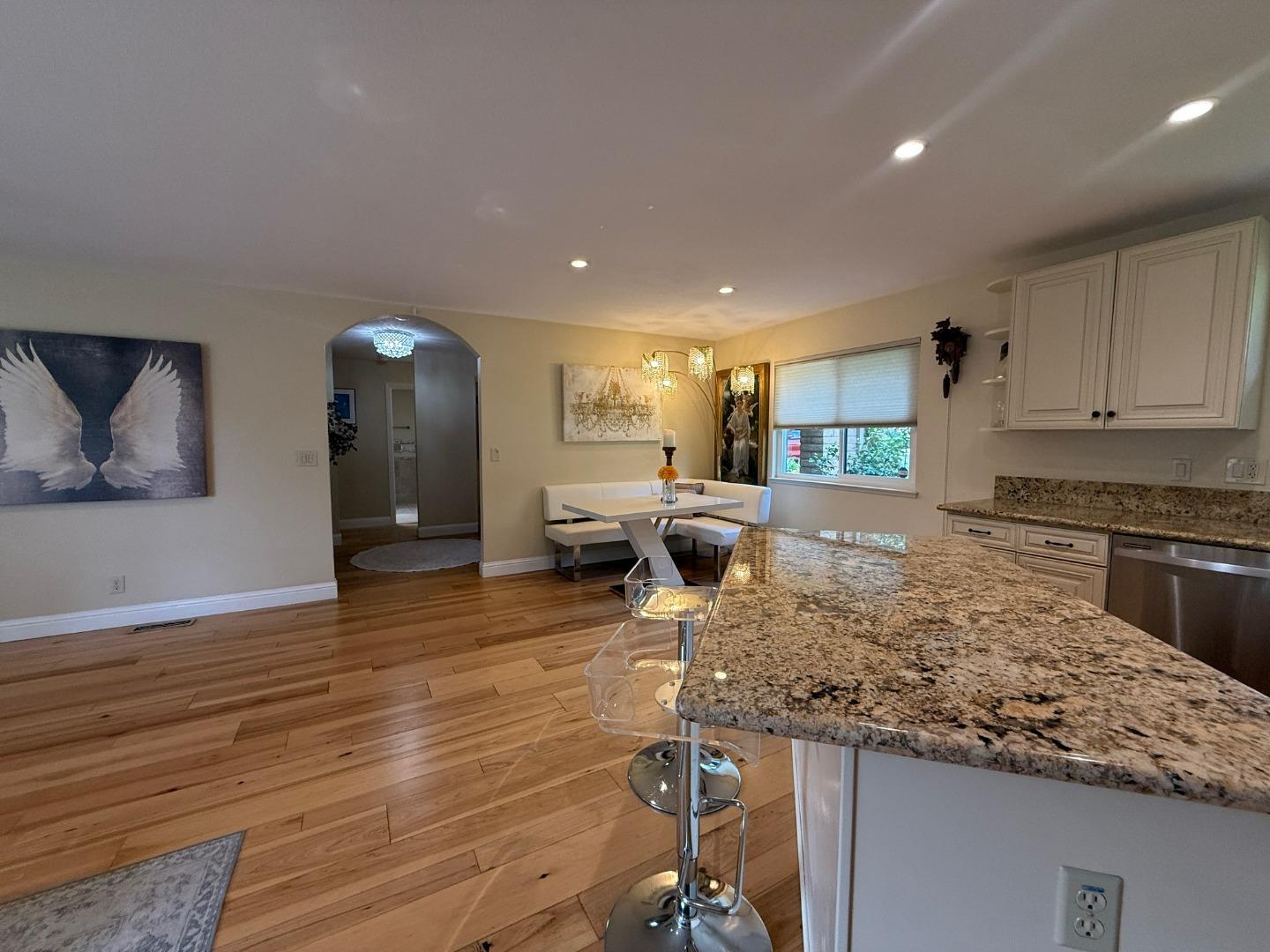 Detail Gallery Image 12 of 48 For Slns-Mty Hwy,  Salinas,  CA 93908 - 2 Beds | 2 Baths