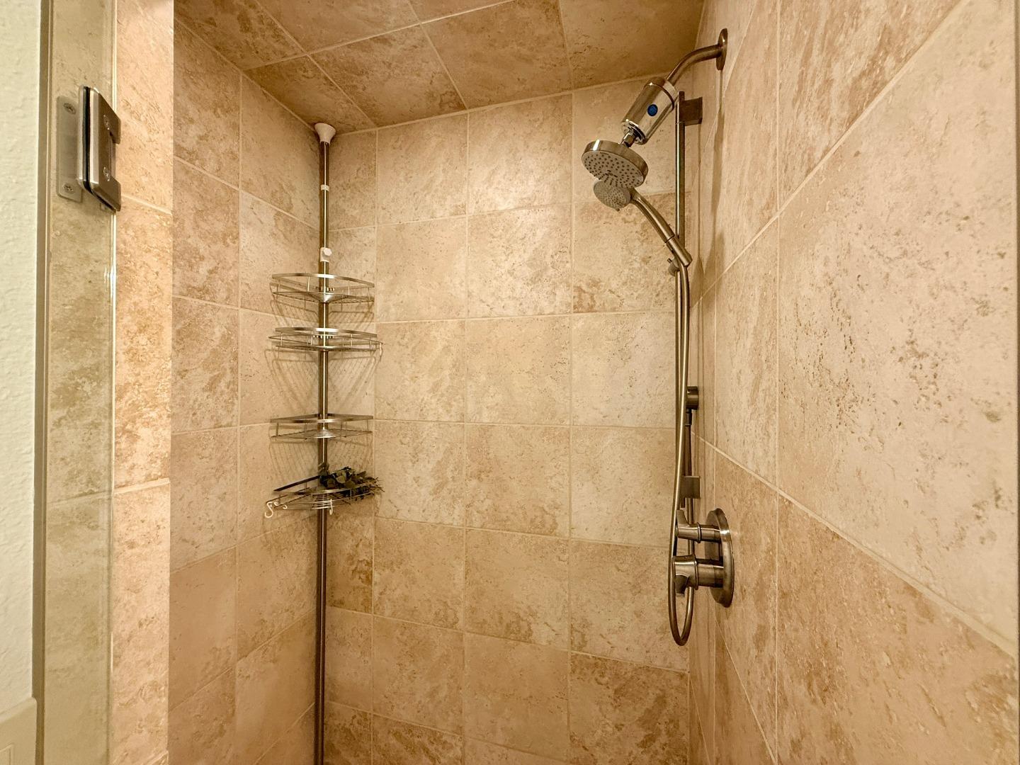 Detail Gallery Image 22 of 48 For Slns-Mty Hwy,  Salinas,  CA 93908 - 2 Beds | 2 Baths