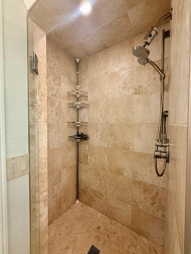 Detail Gallery Image 23 of 48 For Slns-Mty Hwy,  Salinas,  CA 93908 - 2 Beds | 2 Baths