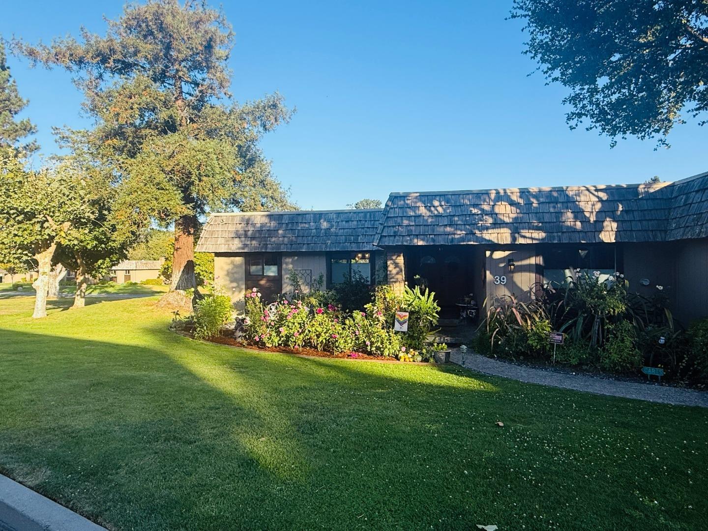 Detail Gallery Image 4 of 48 For Slns-Mty Hwy,  Salinas,  CA 93908 - 2 Beds | 2 Baths