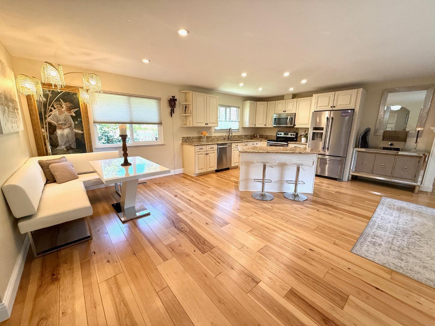 Detail Gallery Image 8 of 48 For Slns-Mty Hwy,  Salinas,  CA 93908 - 2 Beds | 2 Baths