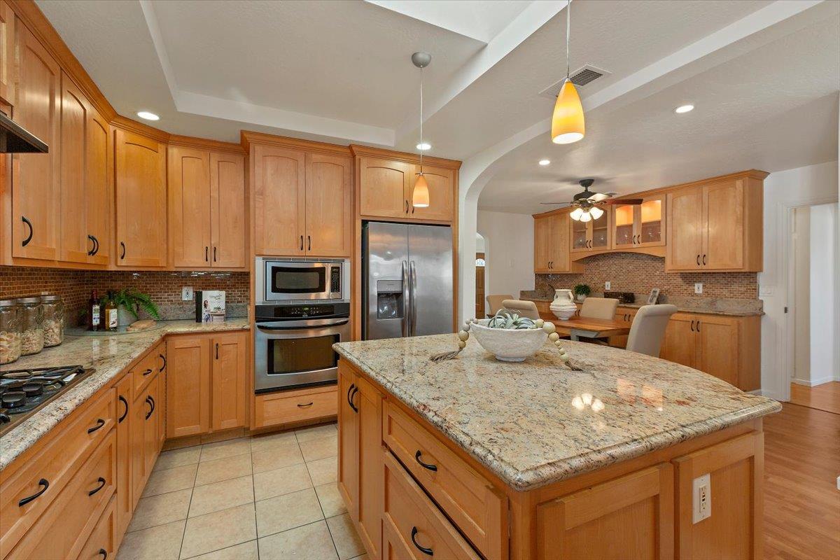 Detail Gallery Image 15 of 26 For 875 Mckendrie St, San Jose,  CA 95126 - 3 Beds | 1/1 Baths