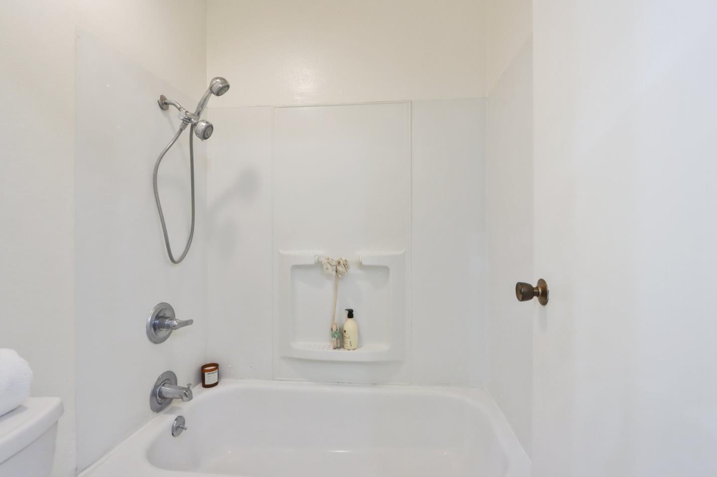 Detail Gallery Image 14 of 27 For 4205 Golden Oaks Ln, Monterey,  CA 93940 - 1 Beds | 1 Baths