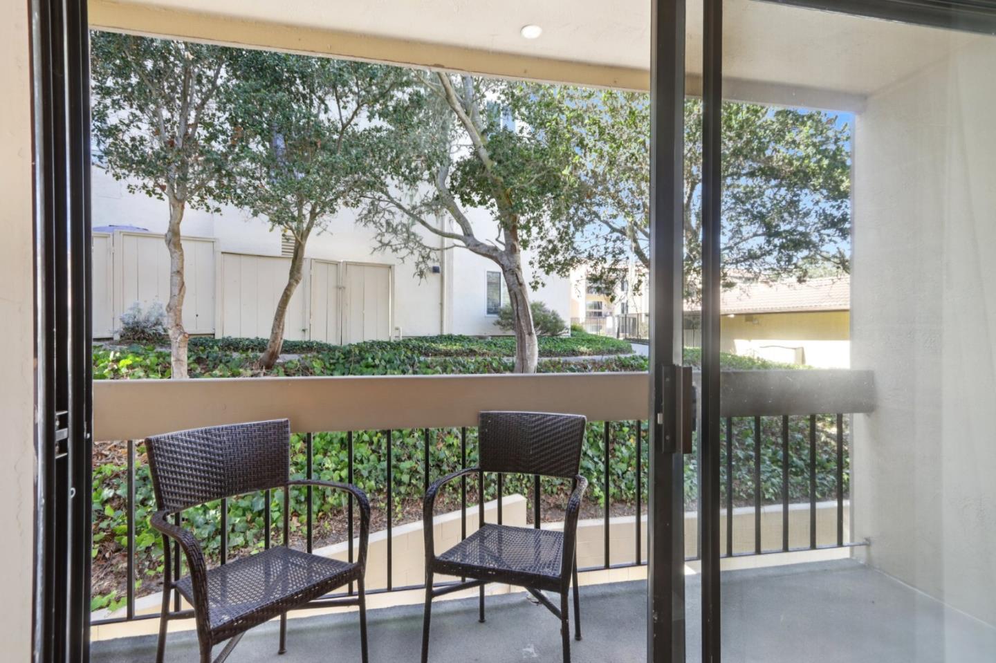 Detail Gallery Image 17 of 27 For 4205 Golden Oaks Ln, Monterey,  CA 93940 - 1 Beds | 1 Baths