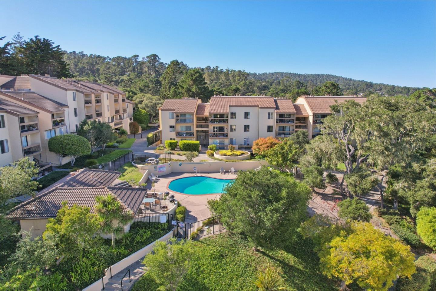 Detail Gallery Image 19 of 27 For 4205 Golden Oaks Ln, Monterey,  CA 93940 - 1 Beds | 1 Baths