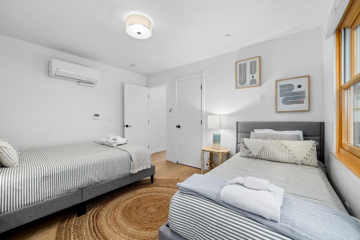 Detail Gallery Image 21 of 46 For 208 Capitola Ave, Capitola,  CA 95010 - 3 Beds | 3/3 Baths