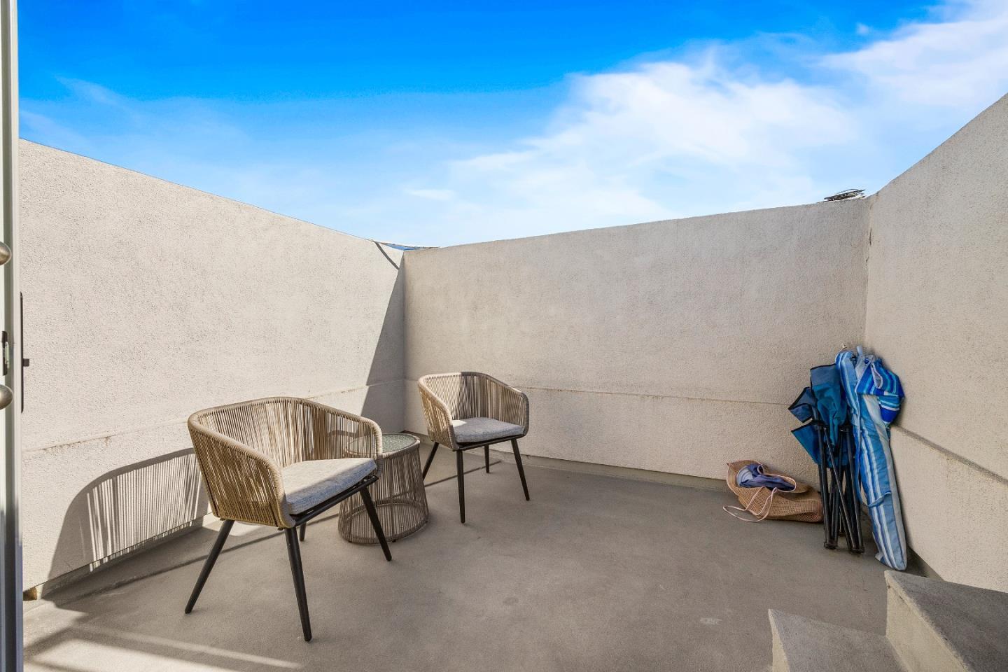 Detail Gallery Image 40 of 46 For 208 Capitola Ave, Capitola,  CA 95010 - 3 Beds | 3/3 Baths