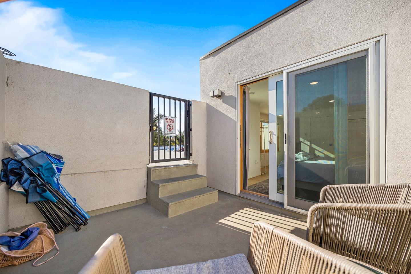 Detail Gallery Image 41 of 46 For 208 Capitola Ave, Capitola,  CA 95010 - 3 Beds | 3/3 Baths