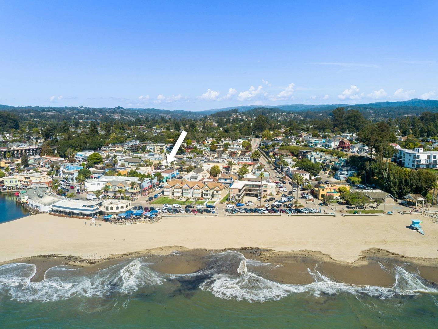 Detail Gallery Image 45 of 46 For 208 Capitola Ave, Capitola,  CA 95010 - 3 Beds | 3/3 Baths