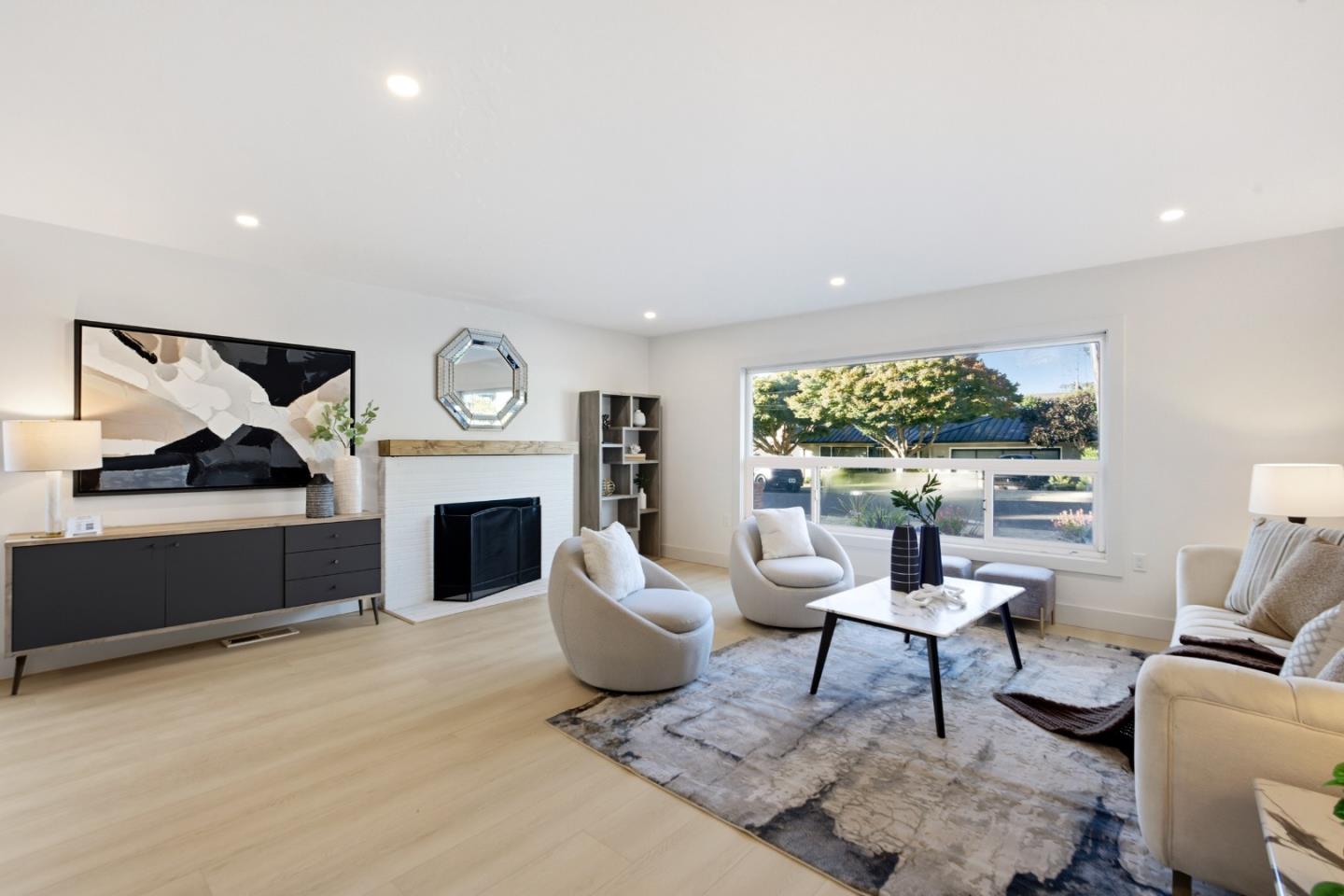 Detail Gallery Image 2 of 21 For 3332 Victor Ave, Oakland,  CA 94602 - 4 Beds | 2/1 Baths