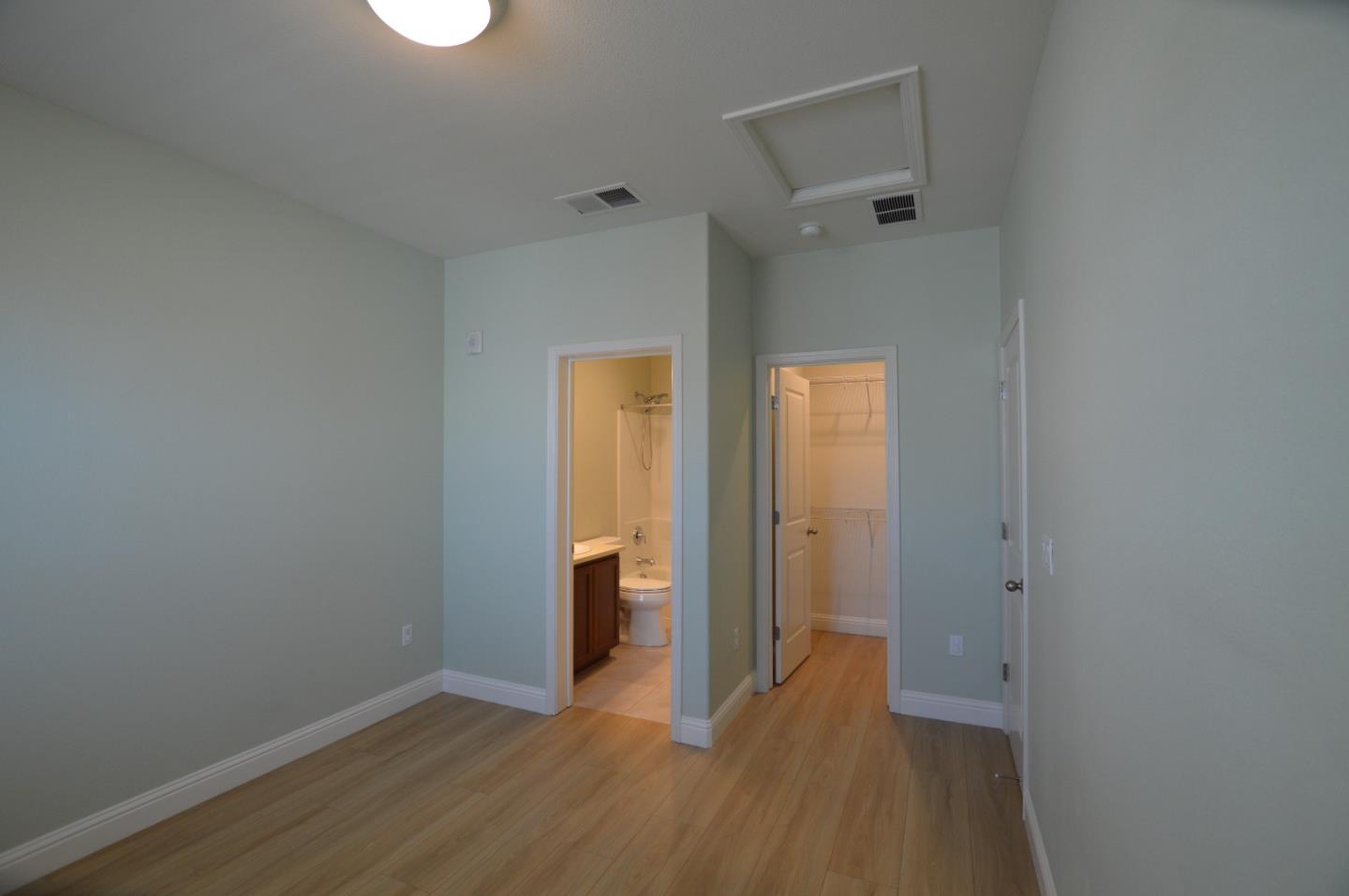 Detail Gallery Image 10 of 13 For 315 Wild Rose Way, Milpitas,  CA 95035 - 2 Beds | 2/1 Baths