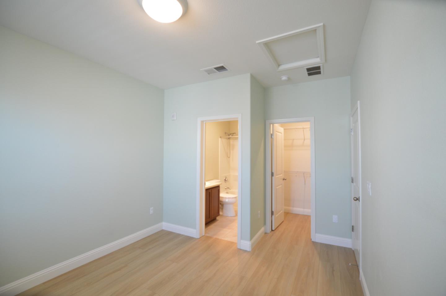 Detail Gallery Image 11 of 13 For 315 Wild Rose Way, Milpitas,  CA 95035 - 2 Beds | 2/1 Baths