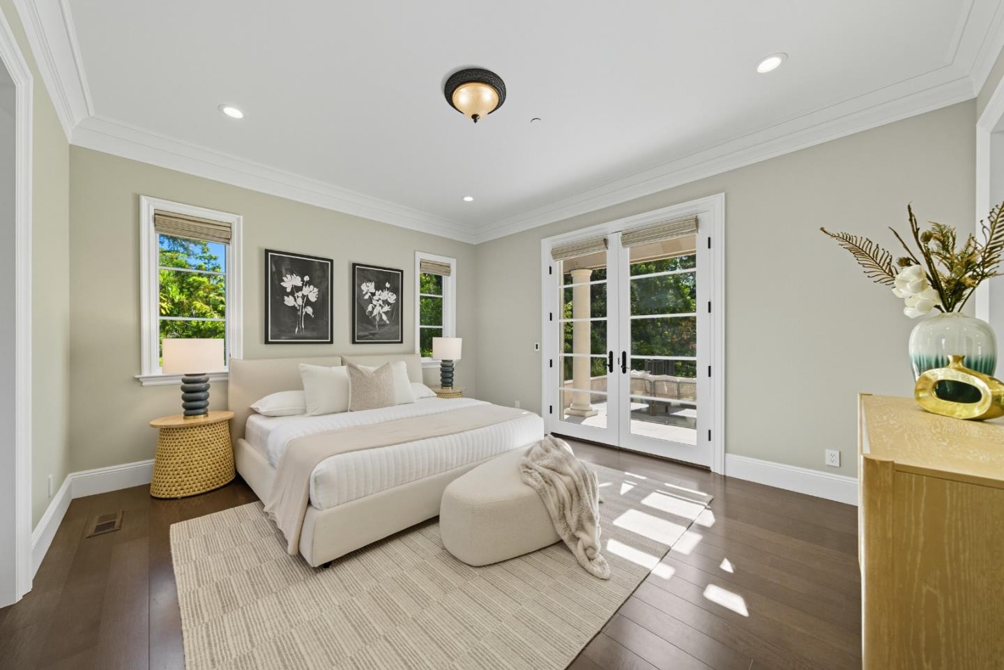 Detail Gallery Image 10 of 63 For 625 W Santa Inez Ave, Hillsborough,  CA 94010 - 5 Beds | 5/2 Baths