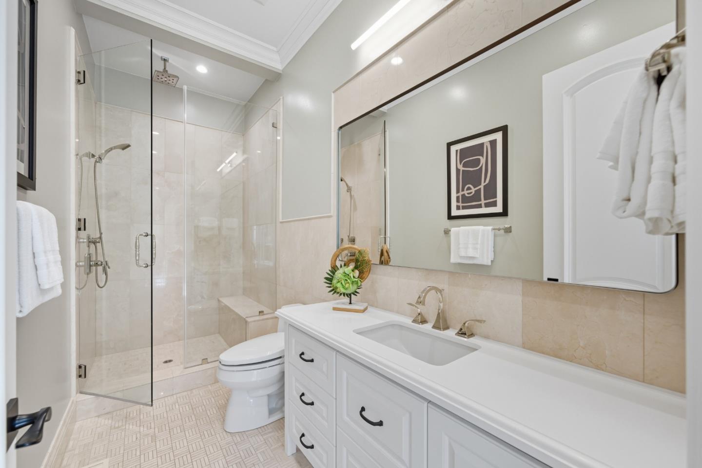 Detail Gallery Image 12 of 63 For 625 W Santa Inez Ave, Hillsborough,  CA 94010 - 5 Beds | 5/2 Baths