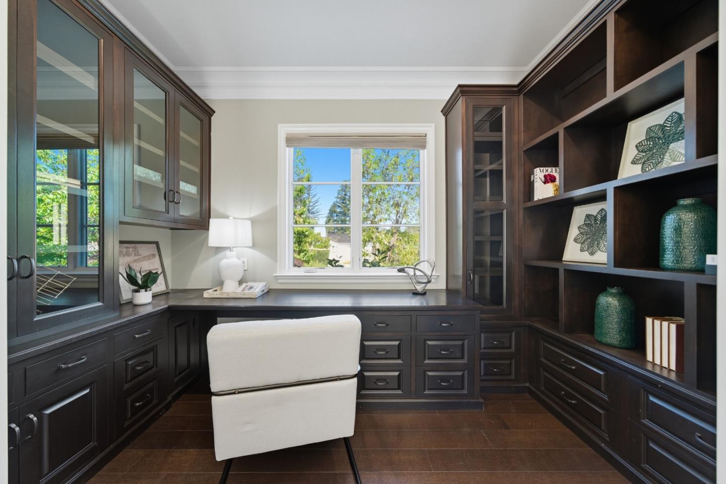 Detail Gallery Image 13 of 63 For 625 W Santa Inez Ave, Hillsborough,  CA 94010 - 5 Beds | 5/2 Baths