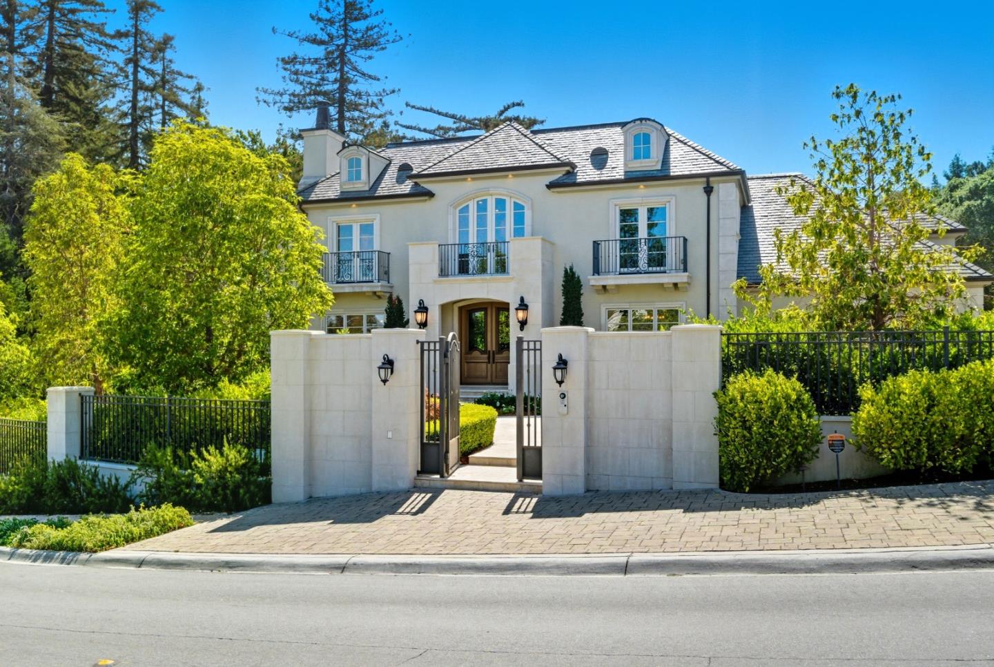 Detail Gallery Image 2 of 63 For 625 W Santa Inez Ave, Hillsborough,  CA 94010 - 5 Beds | 5/2 Baths