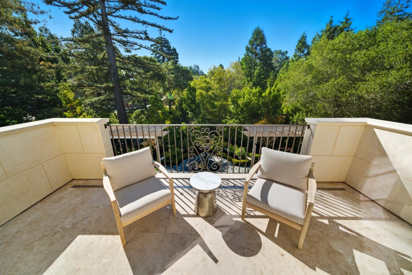 Detail Gallery Image 27 of 63 For 625 W Santa Inez Ave, Hillsborough,  CA 94010 - 5 Beds | 5/2 Baths