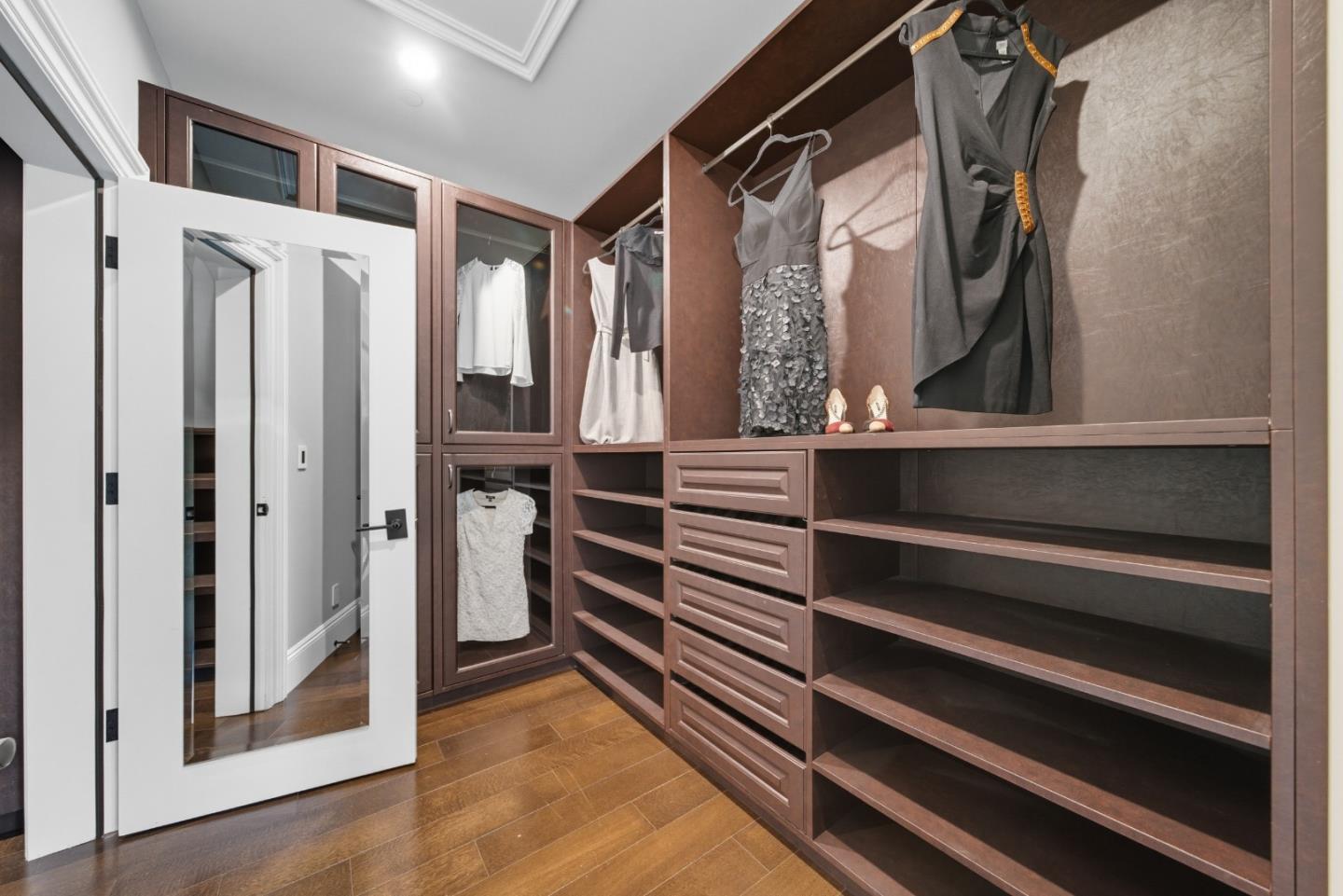 Detail Gallery Image 33 of 63 For 625 W Santa Inez Ave, Hillsborough,  CA 94010 - 5 Beds | 5/2 Baths