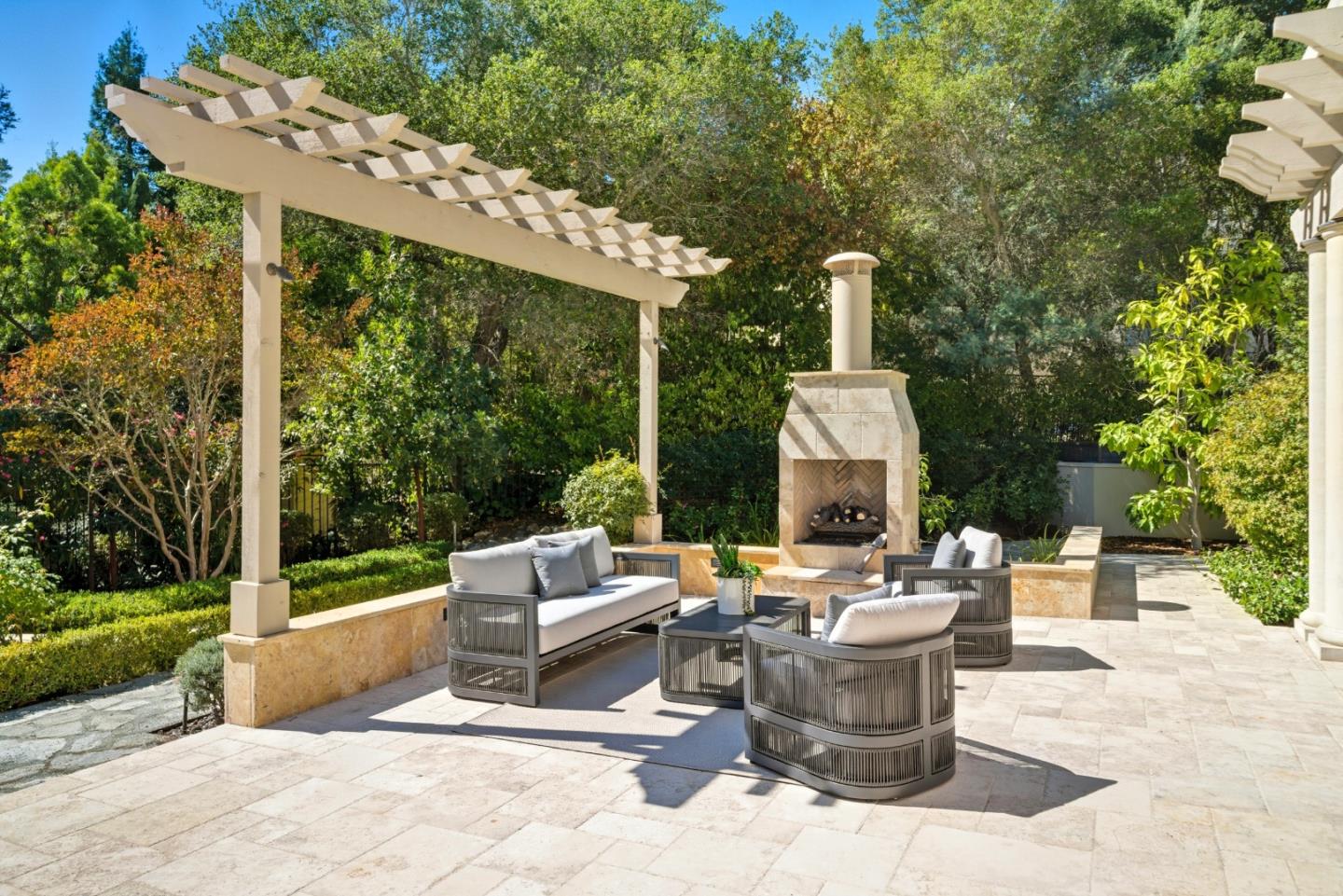 Detail Gallery Image 53 of 63 For 625 W Santa Inez Ave, Hillsborough,  CA 94010 - 5 Beds | 5/2 Baths