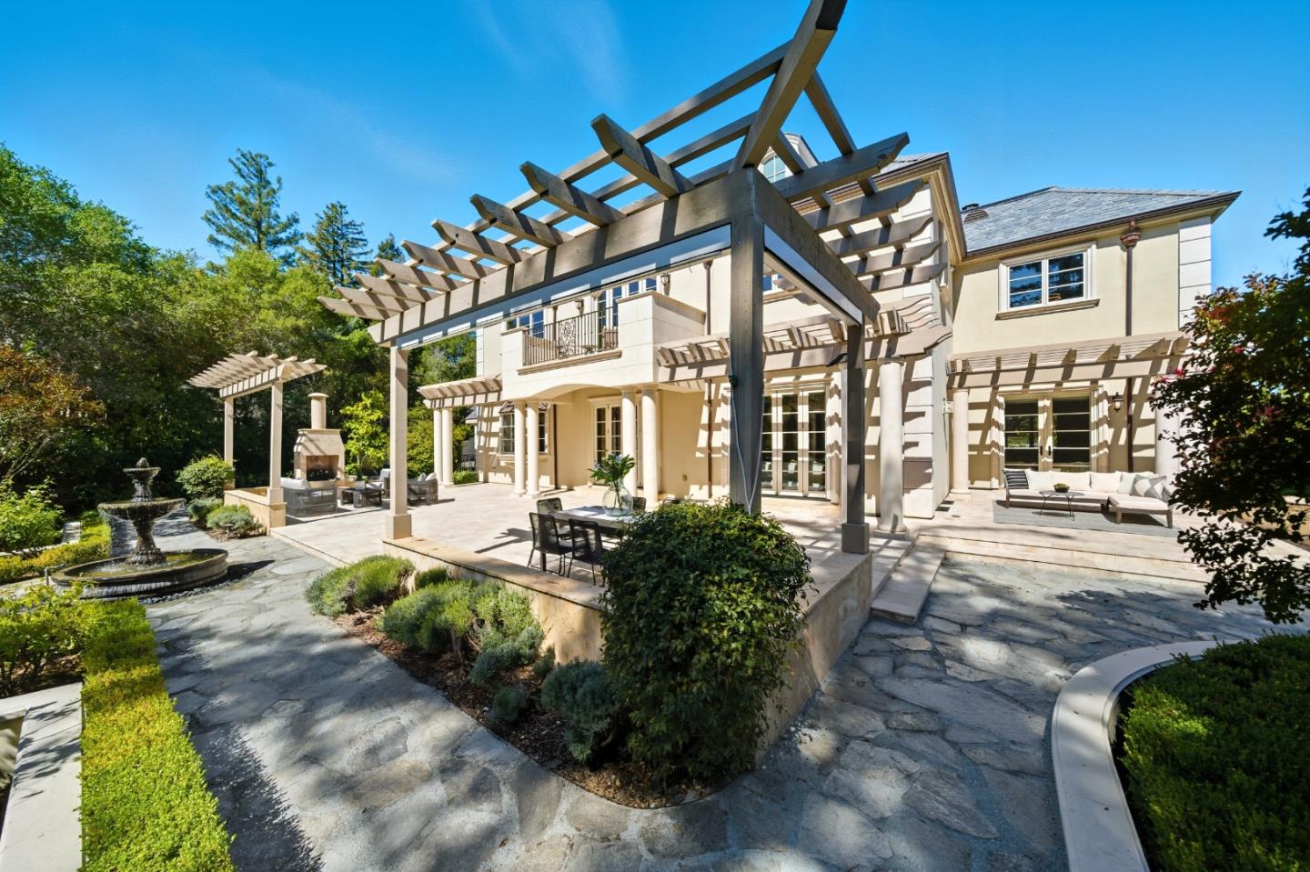 Detail Gallery Image 56 of 63 For 625 W Santa Inez Ave, Hillsborough,  CA 94010 - 5 Beds | 5/2 Baths