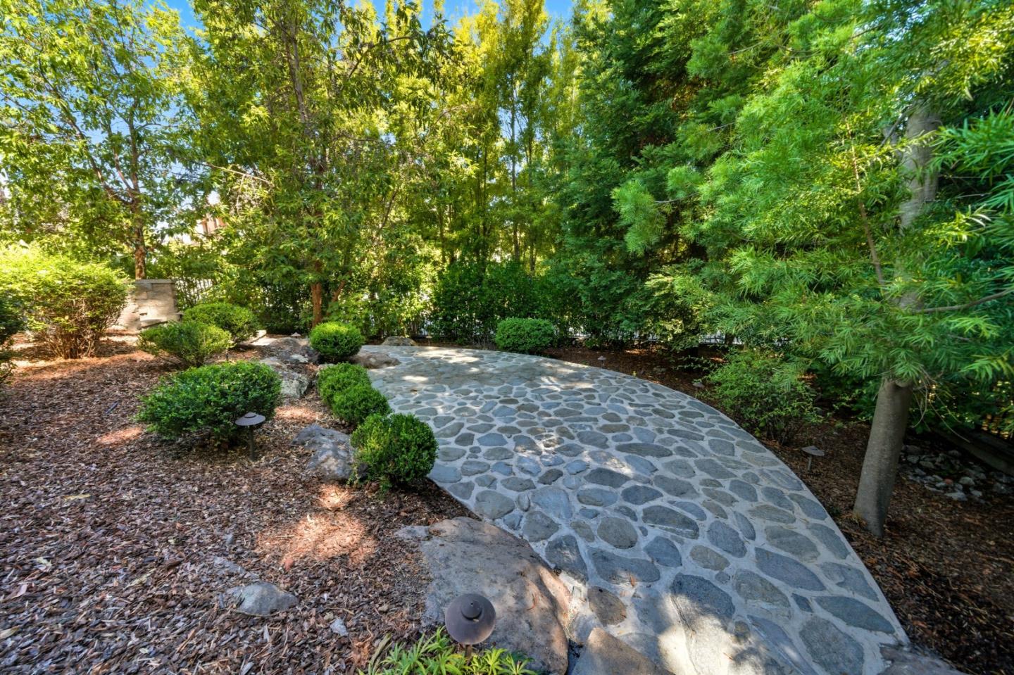 Detail Gallery Image 58 of 63 For 625 W Santa Inez Ave, Hillsborough,  CA 94010 - 5 Beds | 5/2 Baths