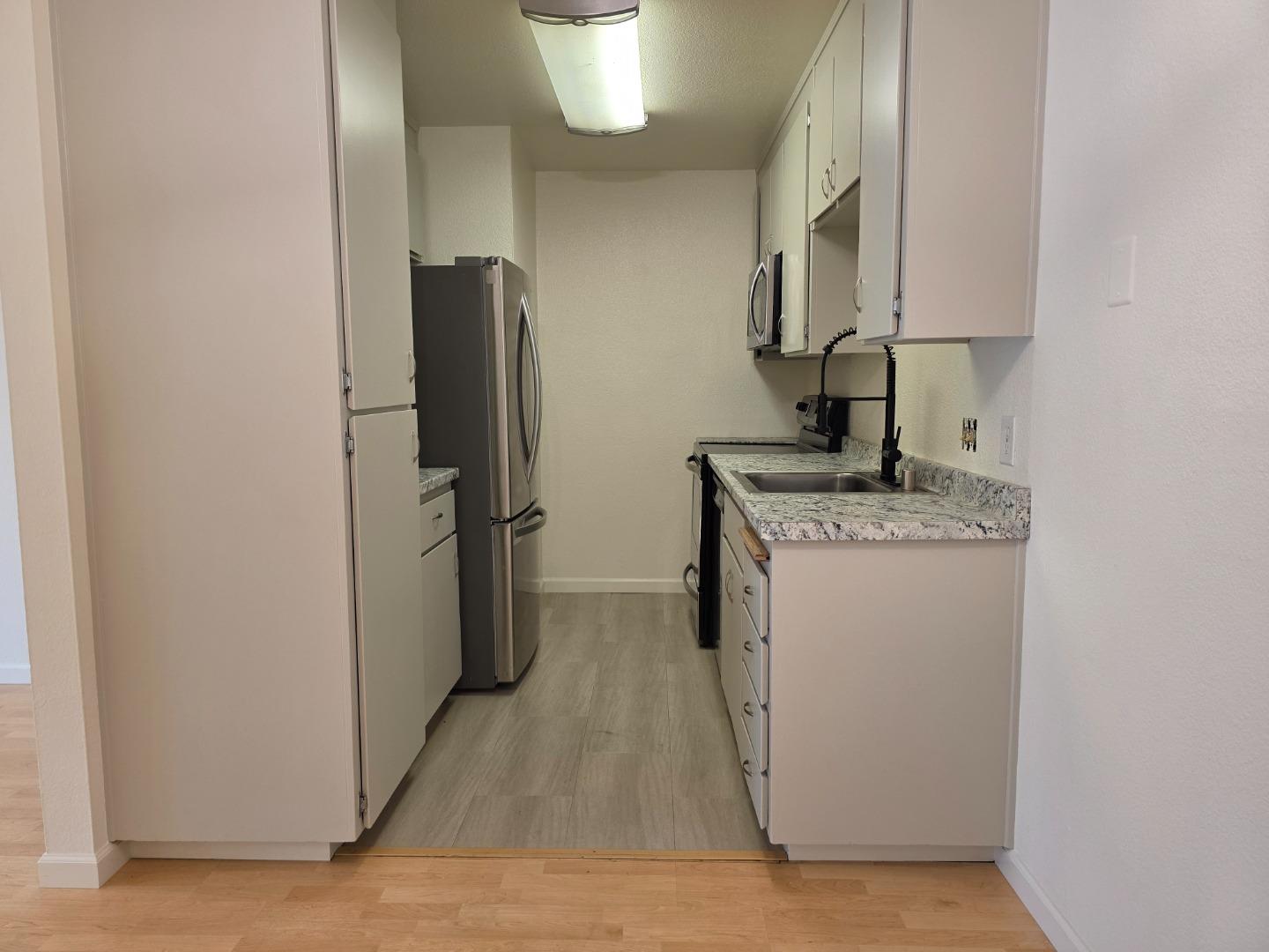 Detail Gallery Image 10 of 34 For 309 Tradewinds Dr #3,  San Jose,  CA 95123 - 1 Beds | 1 Baths