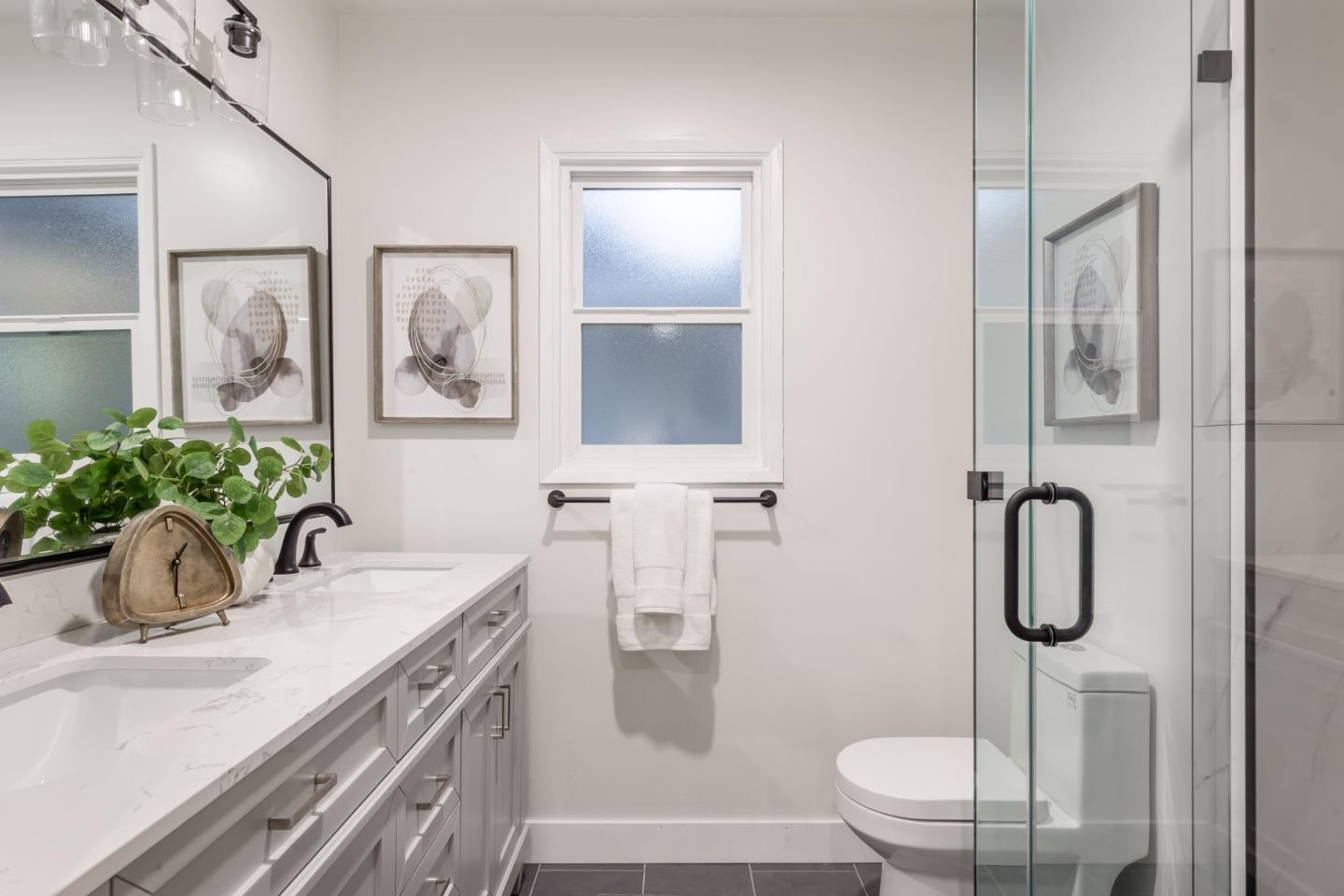 Detail Gallery Image 12 of 17 For 2498 Raleigh Dr, San Jose,  CA 95124 - 4 Beds | 2 Baths