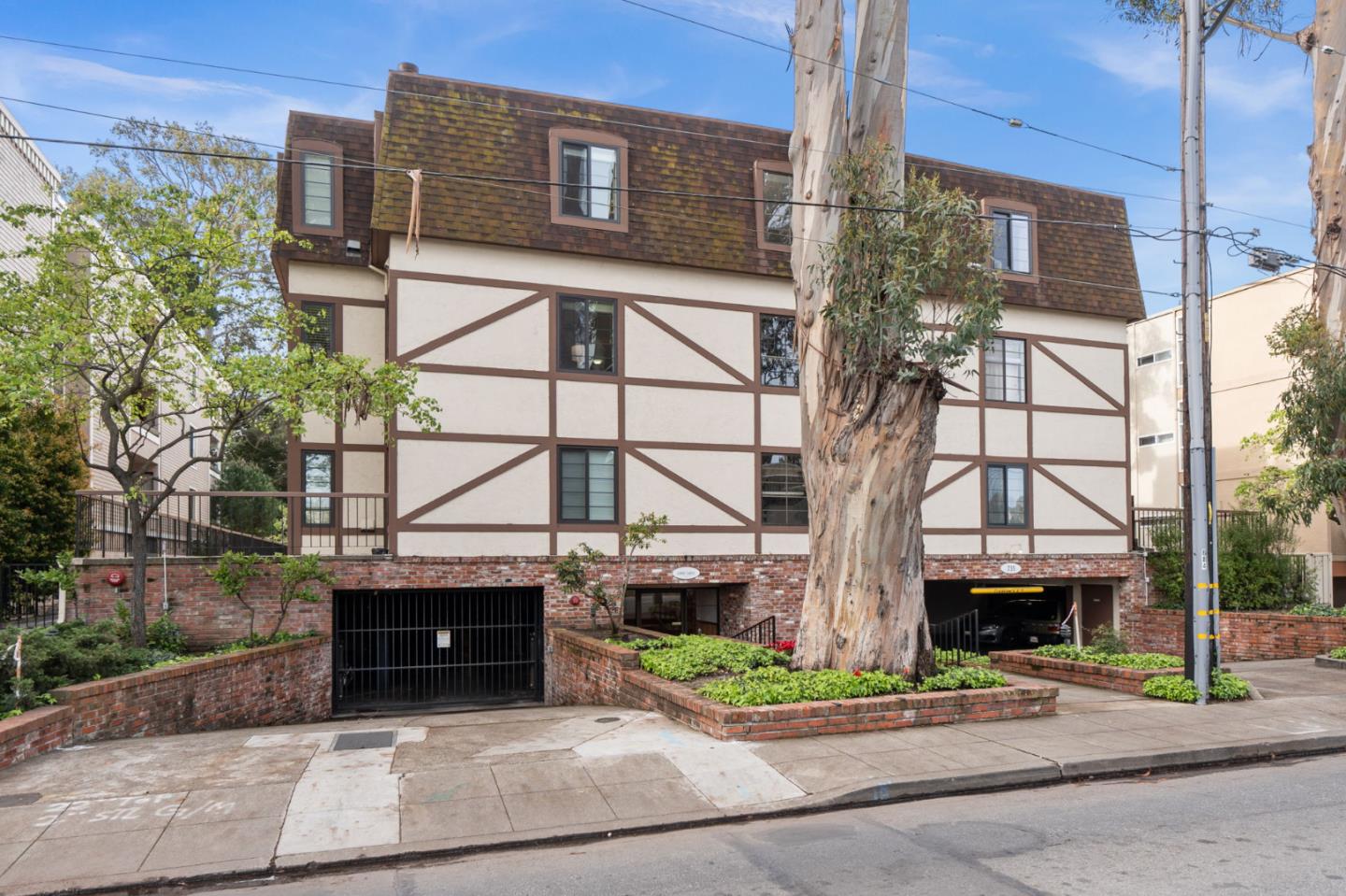 Detail Gallery Image 18 of 18 For 735 El Camino Real #104,  Burlingame,  CA 94010 - 2 Beds | 1 Baths