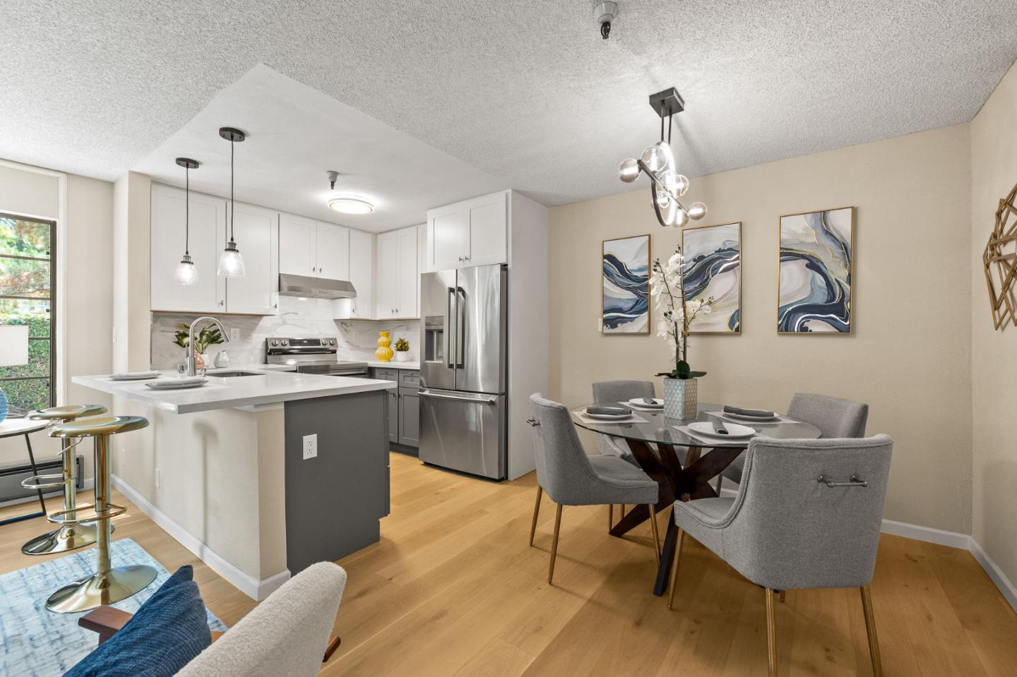 Detail Gallery Image 3 of 18 For 735 El Camino Real #104,  Burlingame,  CA 94010 - 2 Beds | 1 Baths