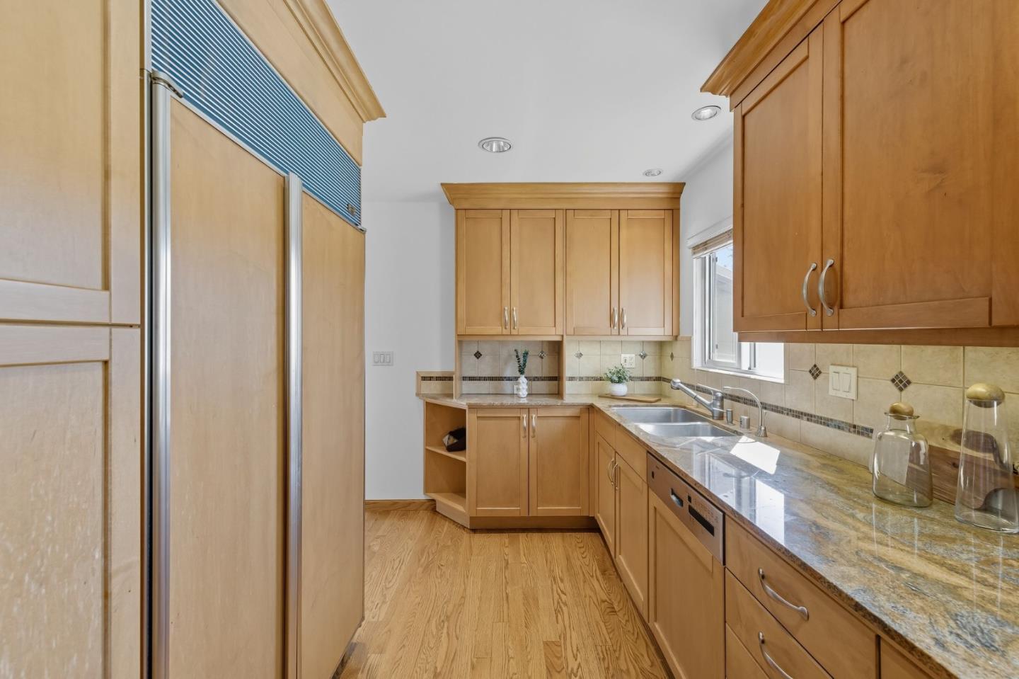 Detail Gallery Image 11 of 31 For 89 Hilltop Dr, San Carlos,  CA 94070 - 3 Beds | 2 Baths